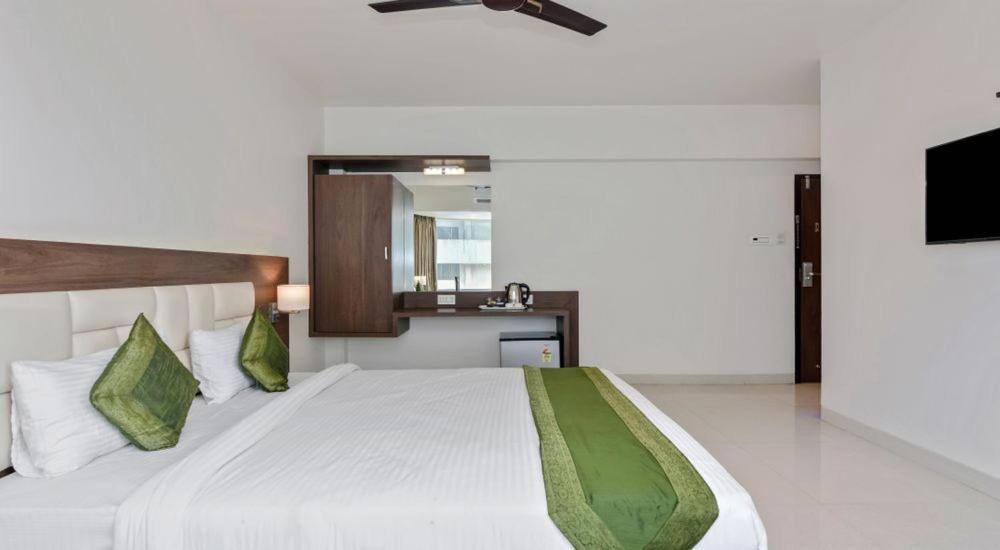 Staycation Holiday Navi Mumbai Buitenkant foto